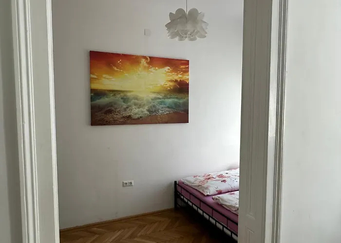 Апартаменти City Apartment *